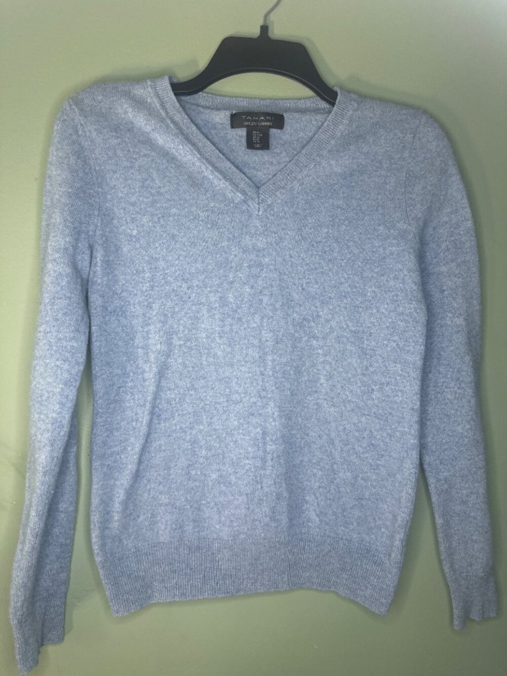 Tahari Women’s M 100% 2 Ply Cashmere Sweater Quiet Luxury Soft Minimalist